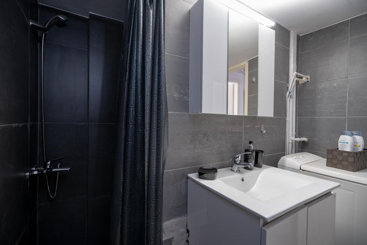 Dimotiko Theatro Metro St. 1 Bedroom 4 Pers. Flat El Pireo Exterior foto