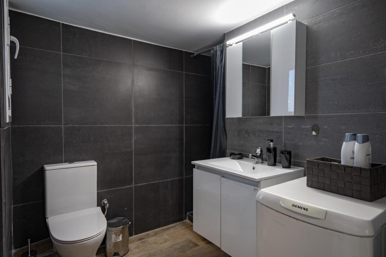 Dimotiko Theatro Metro St. 1 Bedroom 4 Pers. Flat El Pireo Exterior foto